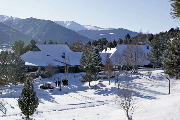 Skier et vivre à la montagne - Image 1