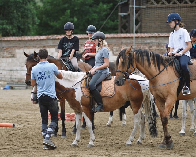 Séjour Poney 6-9ans à 2h de Lille/Paris - Image 1