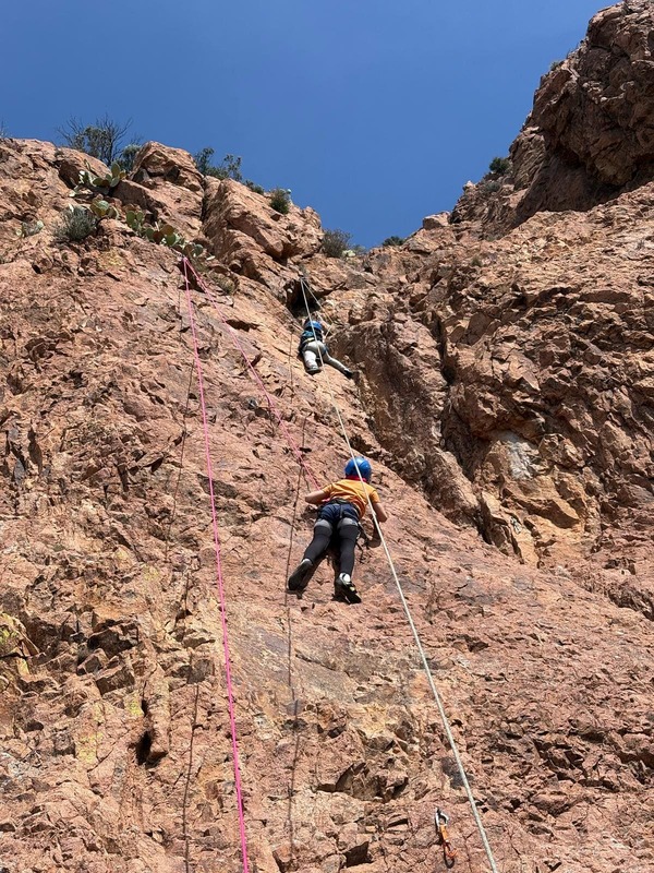 Colo Stage Escalade - Image 2