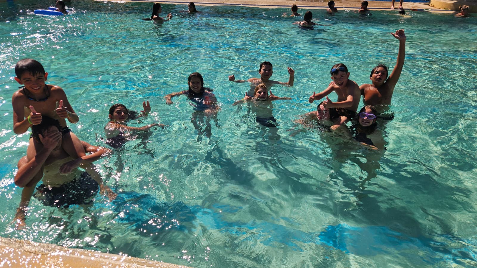 Séjours multi-activités 7-11 ans Centre Bretagne - Image 1