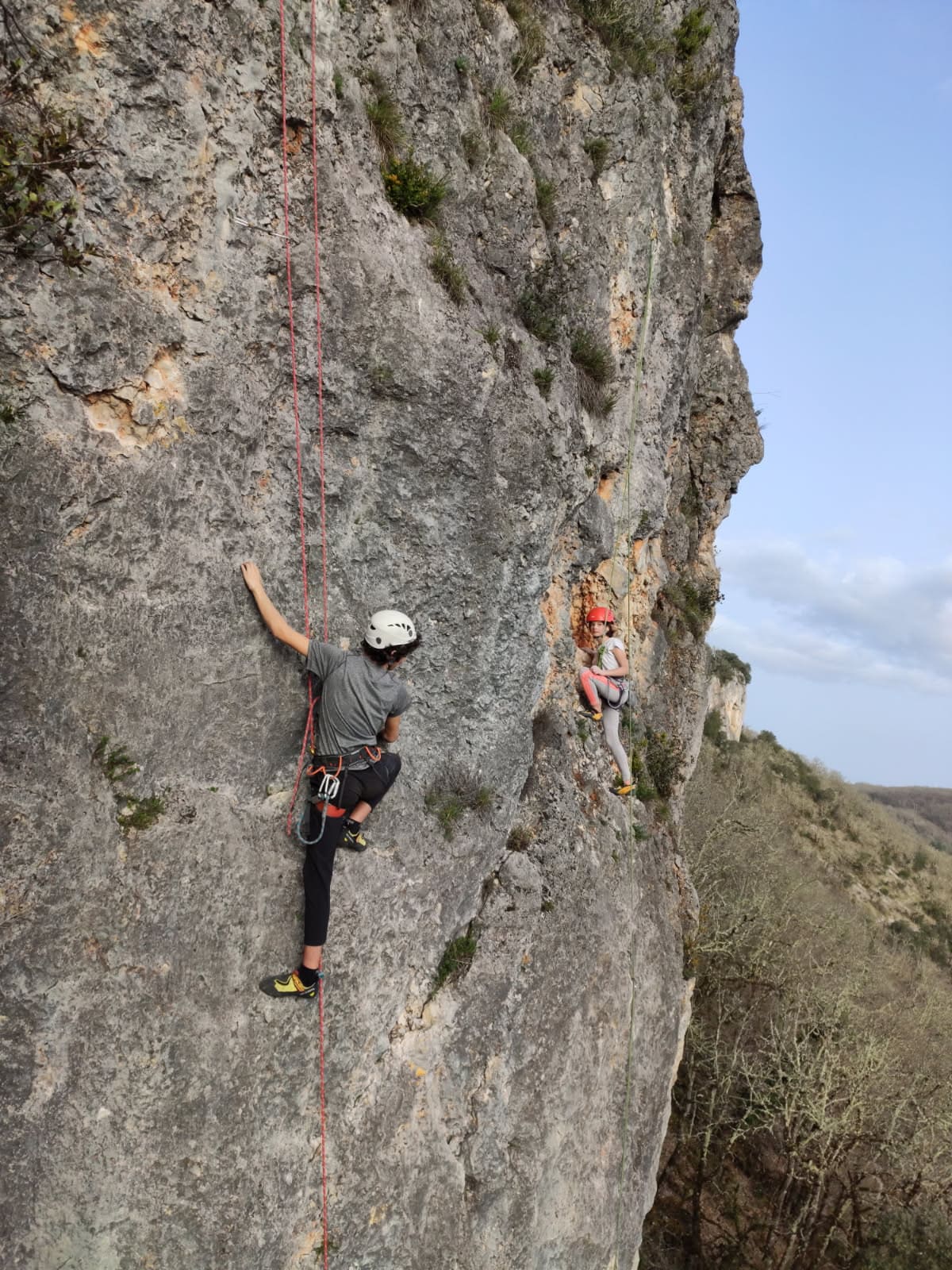 100% Escalade - Image 2